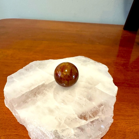 Small carnelian sphere - Picture 3 of 3